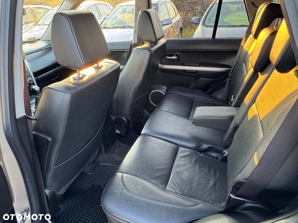 Suzuki Grand Vitara 1.9 DDiS De Luxe EU5 - 23