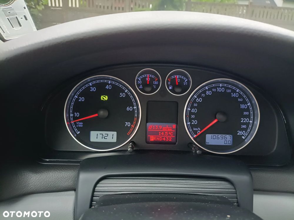 Volkswagen Passat - 13