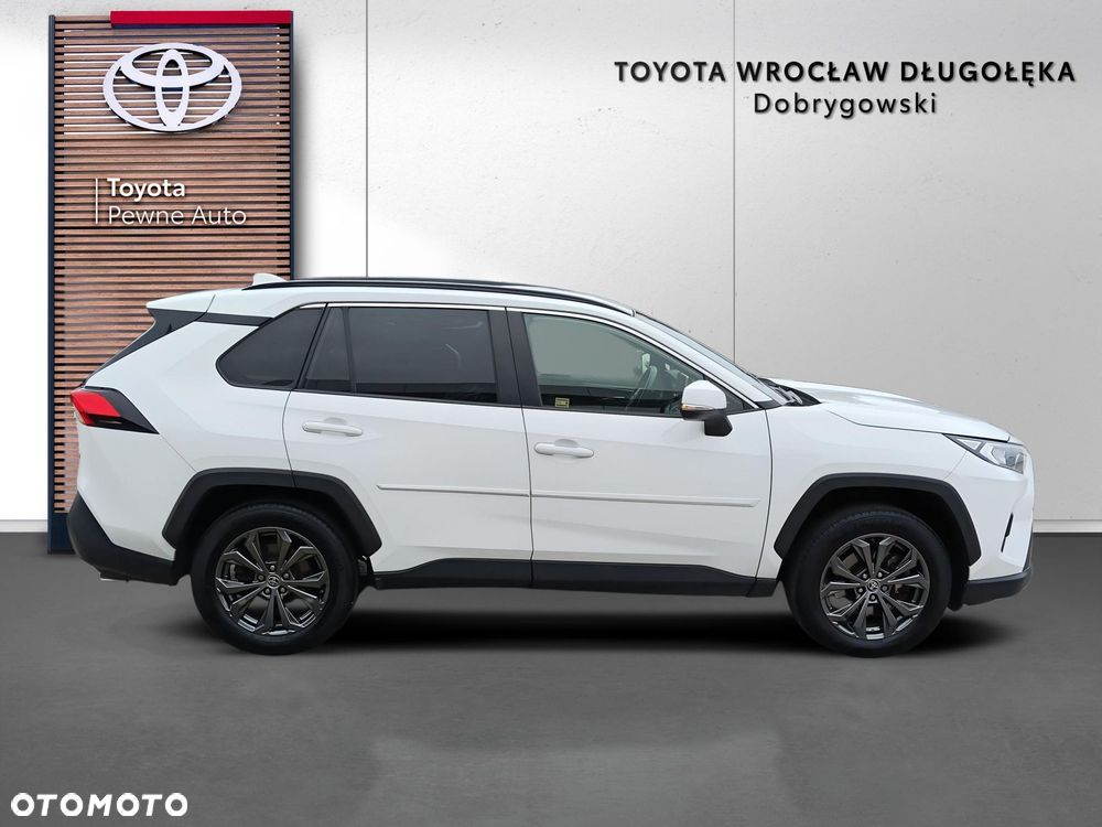 Toyota RAV4 - 8