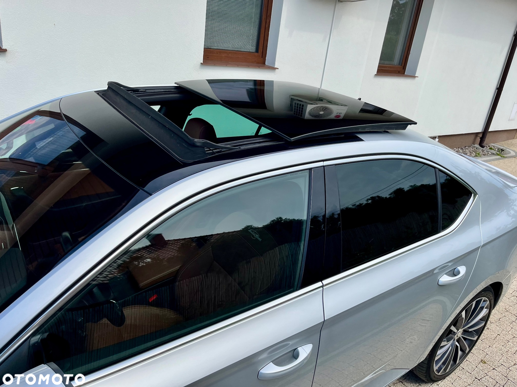 Skoda Superb 2.0 TDI SCR 4x4 L&K DSG - 23