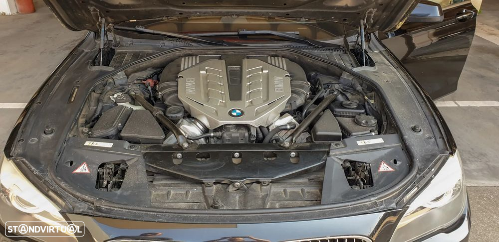 BMW 750 Li - 19
