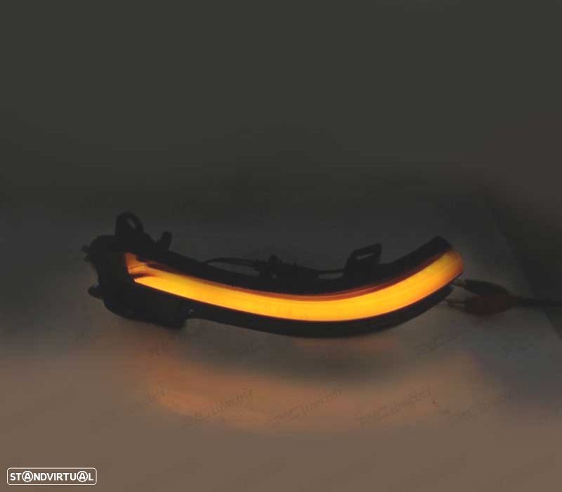 PISCAS LATERAIS LED DINÂMICOS BMW F45 F46 X1 F48 - 2
