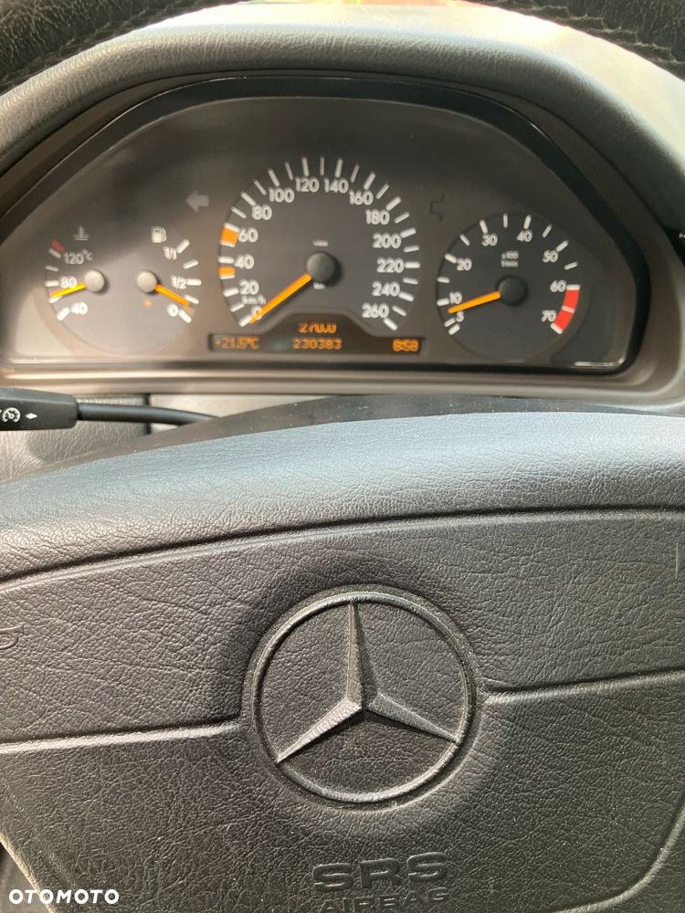 Mercedes-Benz Klasa E - 6