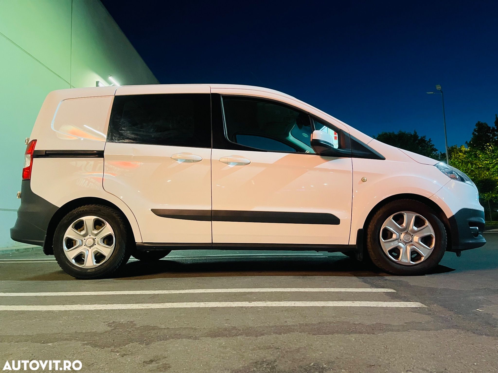 Ford Tourneo Courier 1.5 TDCi Trend - 1