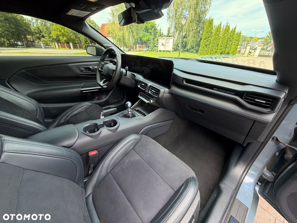 Ford Mustang - 18