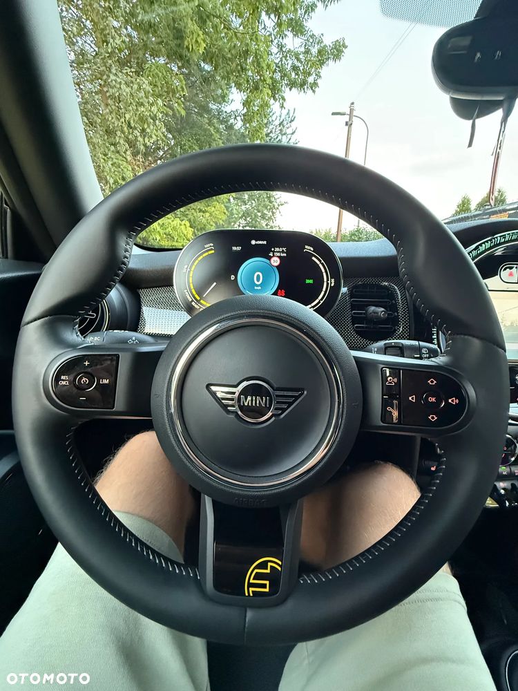 MINI Cooper SE - 14