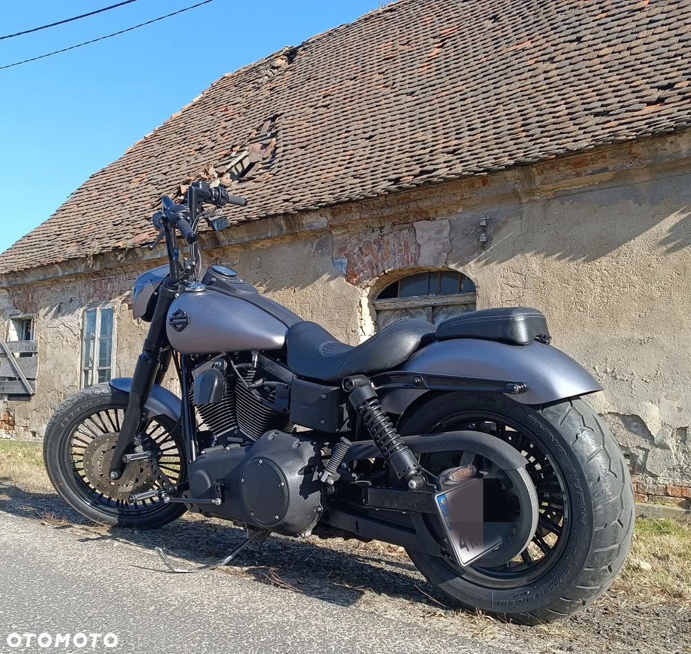 Harley-Davidson Dyna Street Bob - 16