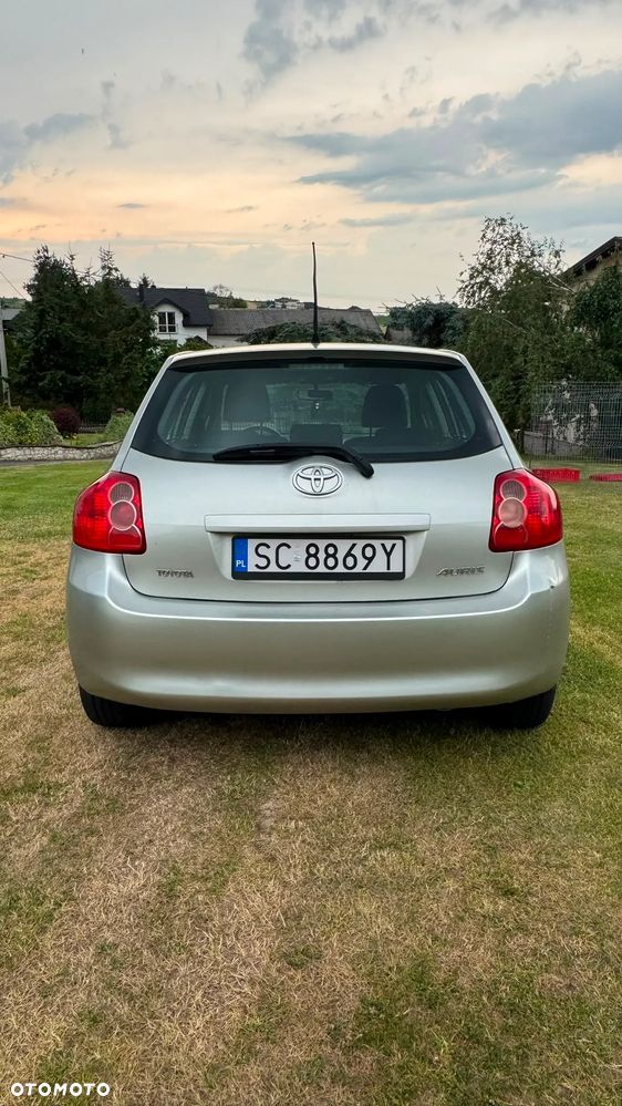 Toyota Auris 1.6 VVT-i Team - 5