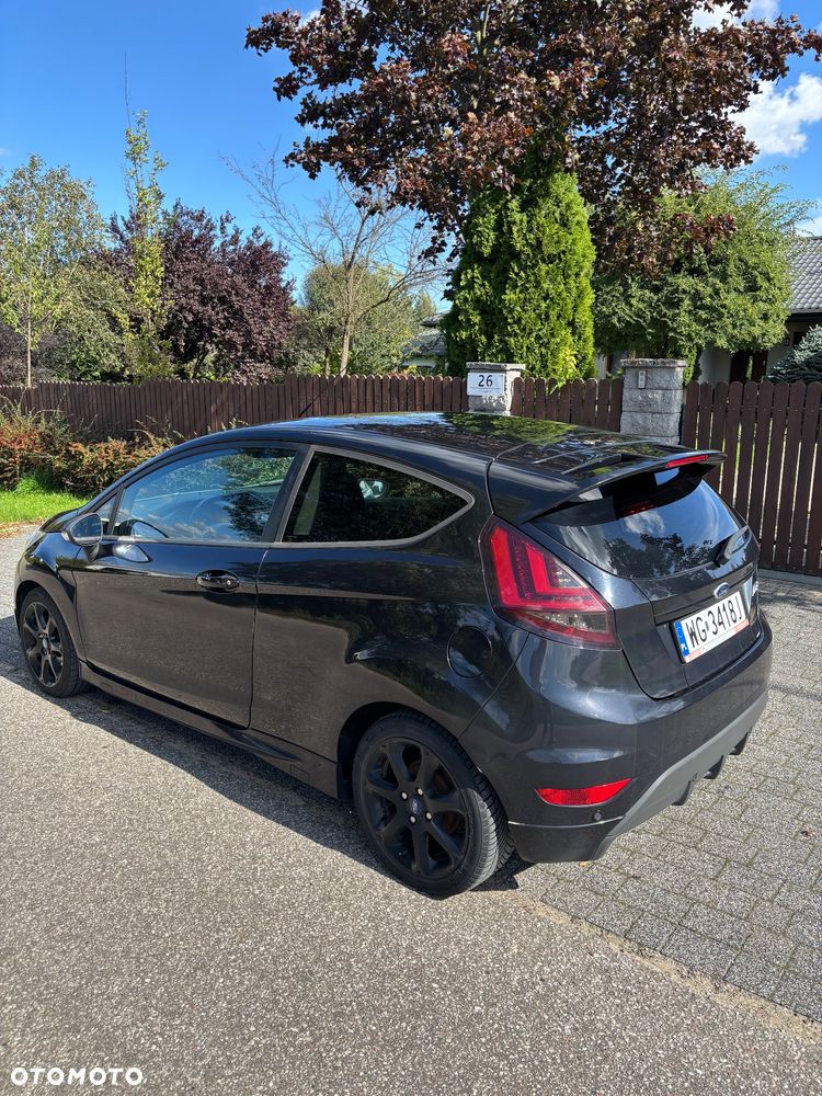 Ford Fiesta - 2