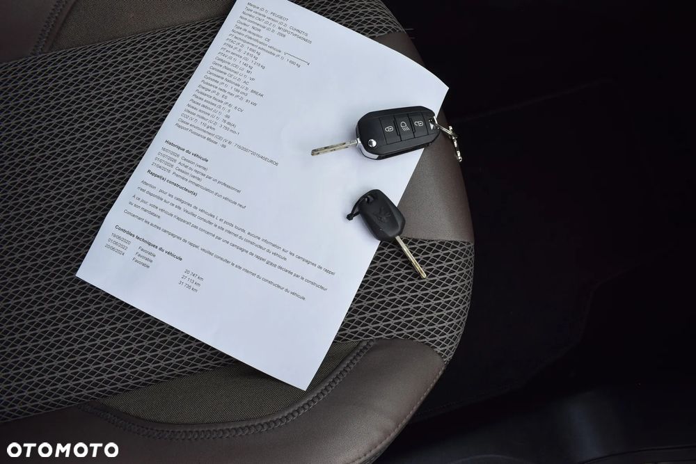 Peugeot 2008 PureTech 110 Stop&Start EAT6 Allure - 19