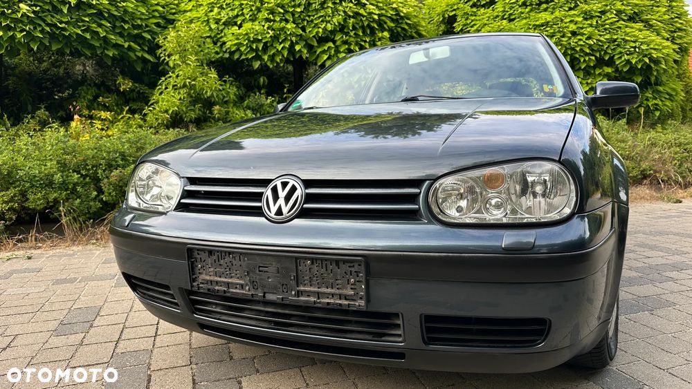 Volkswagen Golf - 4