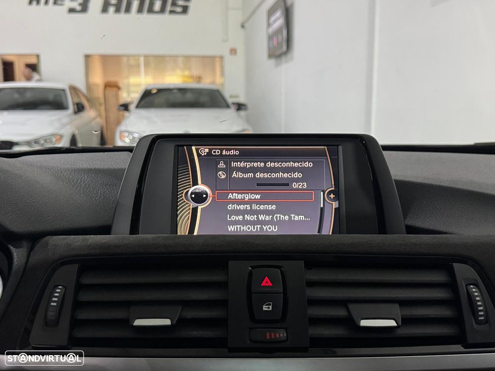 BMW 328 i Auto Pack M - 19