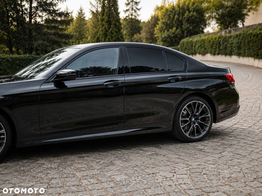 BMW Seria 7 750i xDrive - 10