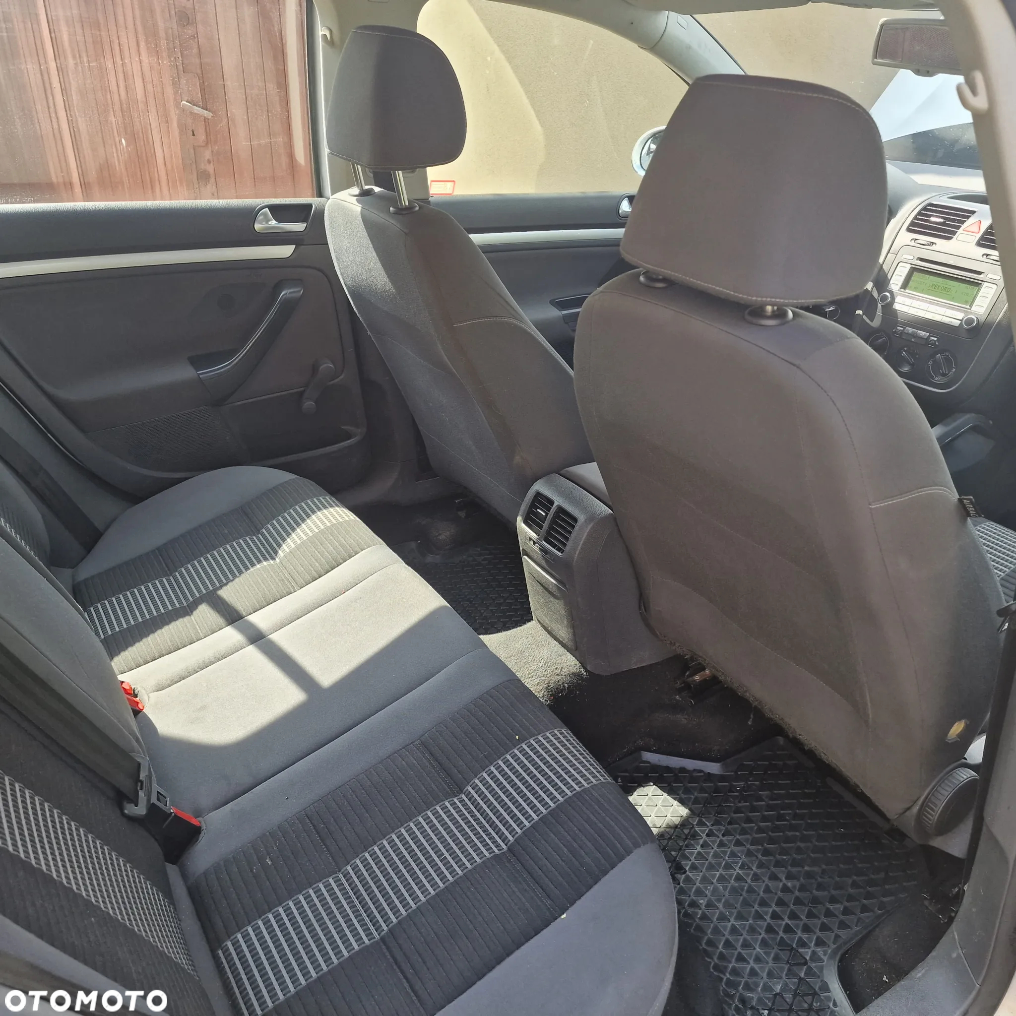 Volkswagen Golf 1.6 Comfortline - 16