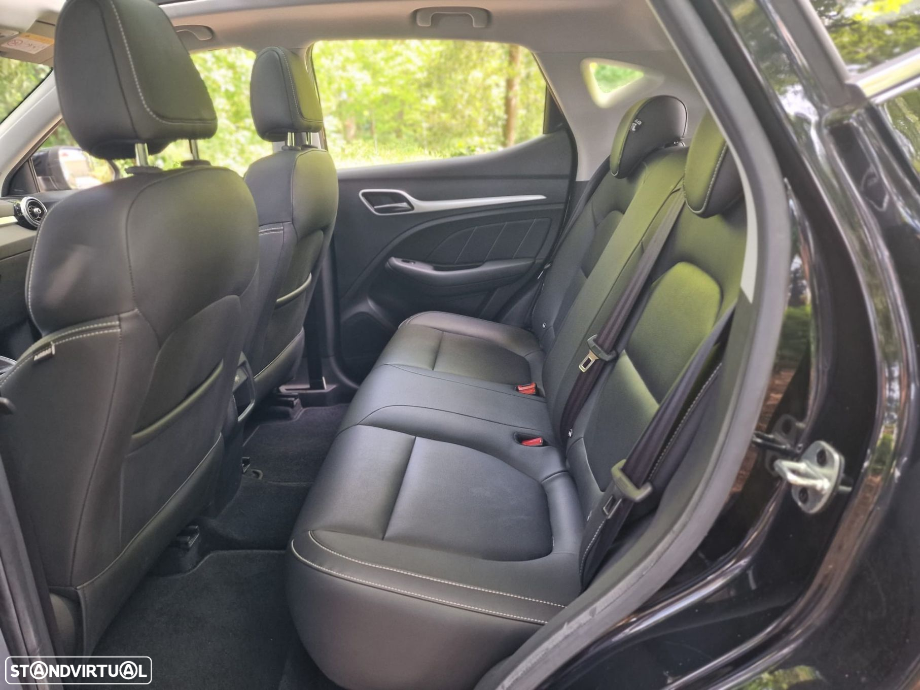 MG ZS EV 44.5 kWh Luxury - 47