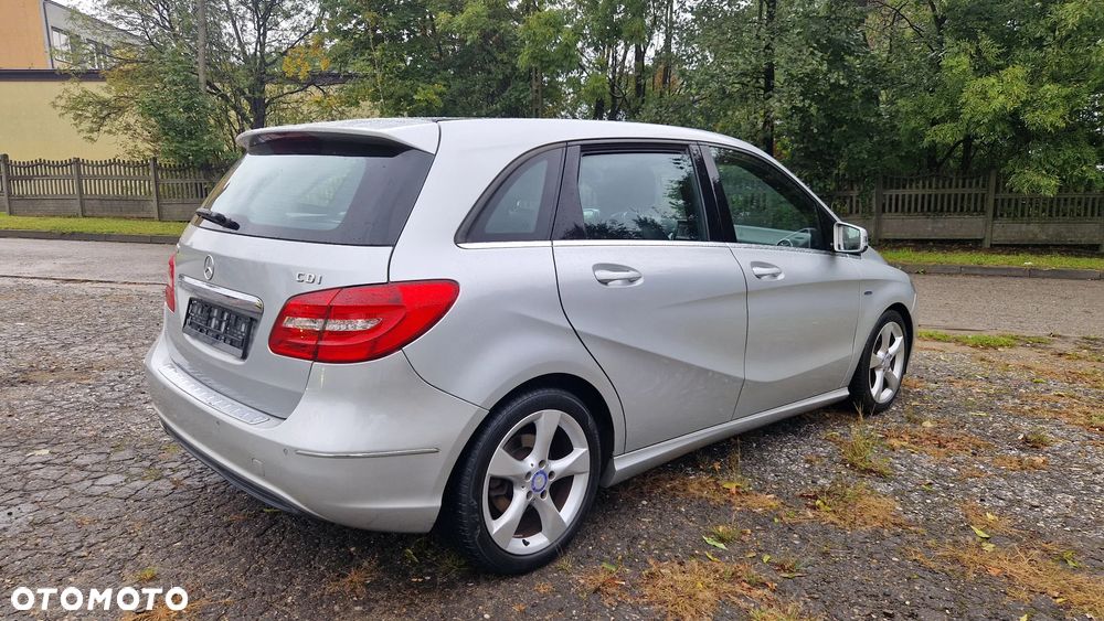 Mercedes-Benz Klasa B 200 CDI (BlueEFFICIENCY) - 5