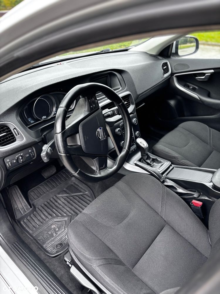Volvo V40 D3 Kinetic - 11