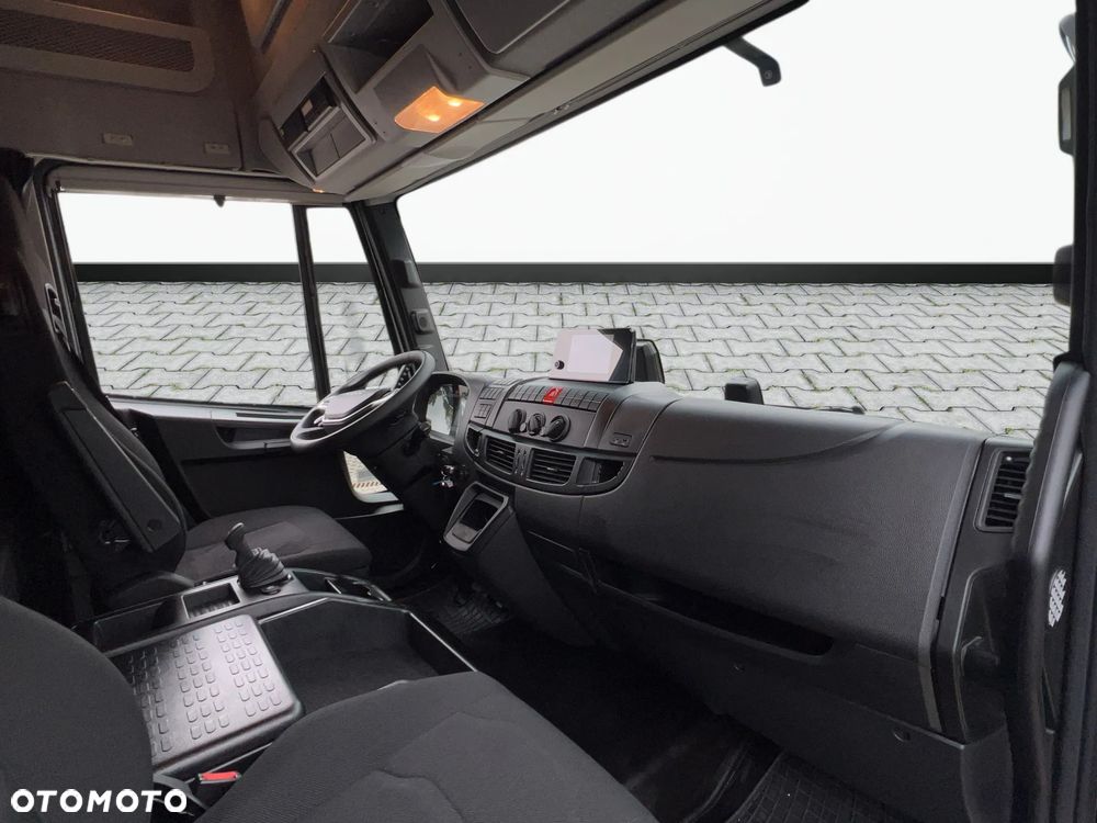 Iveco ML180E32/P Zabudowa Międzynarodowa 22EP + Winda Slider 1500 kg - 19