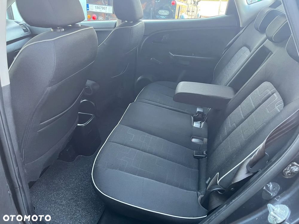 Kia Venga 1.4 CVVT Spirit - 12