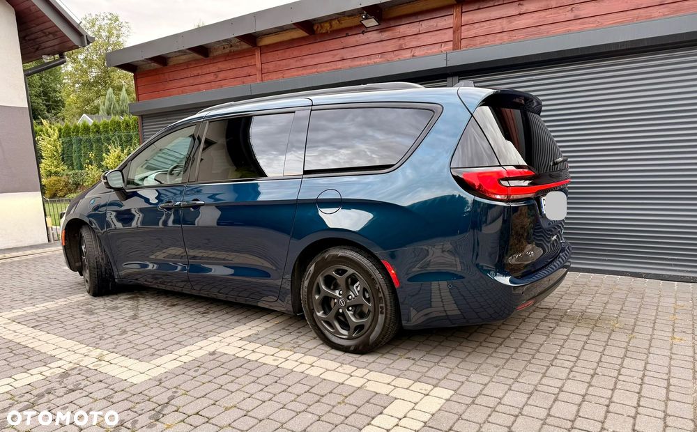 Chrysler Pacifica - 8