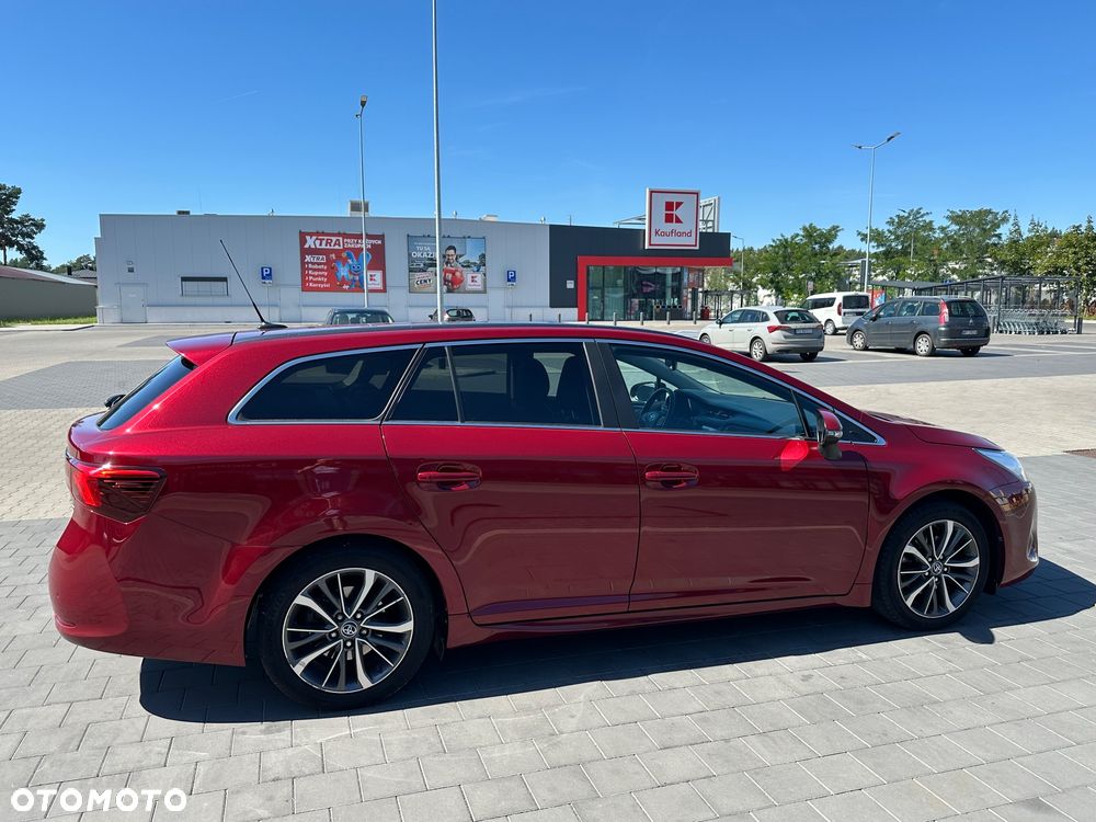 Toyota Avensis 2.0 Prestige MS - 9