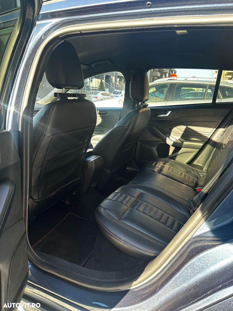 Ford Focus 1.5 EcoBlue Start-Stopp-System Aut. ST-LINE - 8