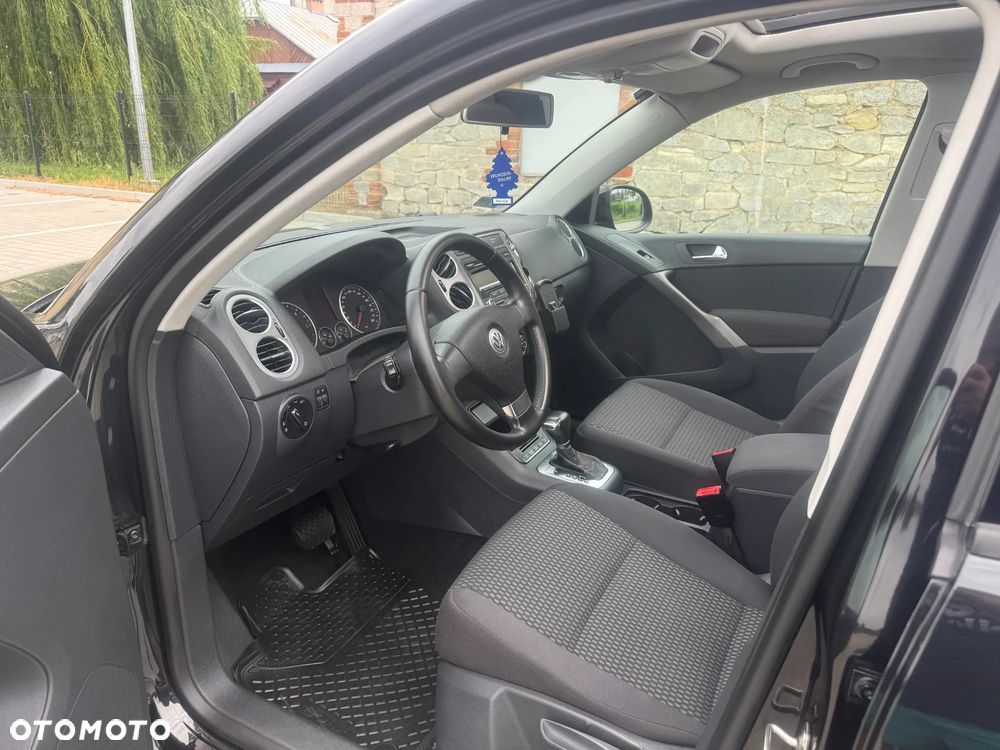 Volkswagen Tiguan - 9