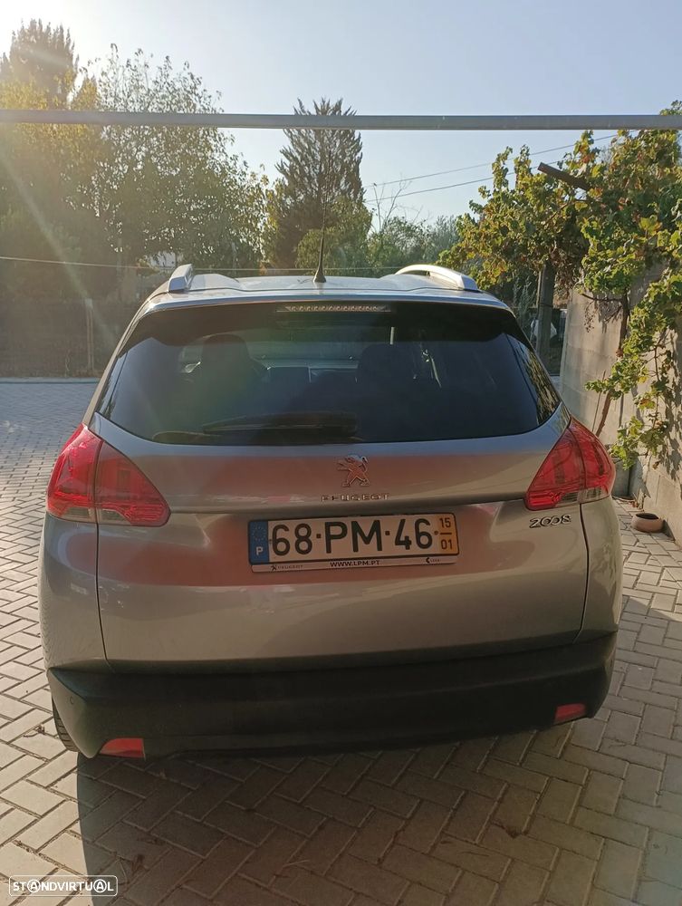 Peugeot 2008 1.2 PureTech Allure - 2