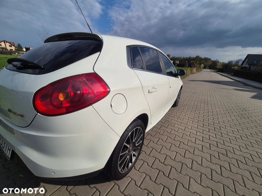 Fiat Bravo 1.4 T-JET 16V Dynamic - 25
