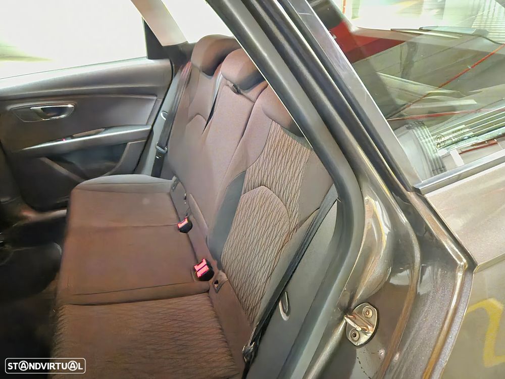 SEAT Leon ST 1.6 TDI Style Ecomotive - 26