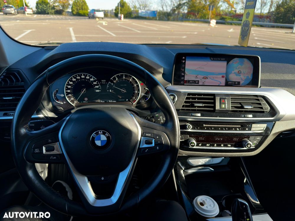 BMW X3 xDrive20i AT Advantage - 9