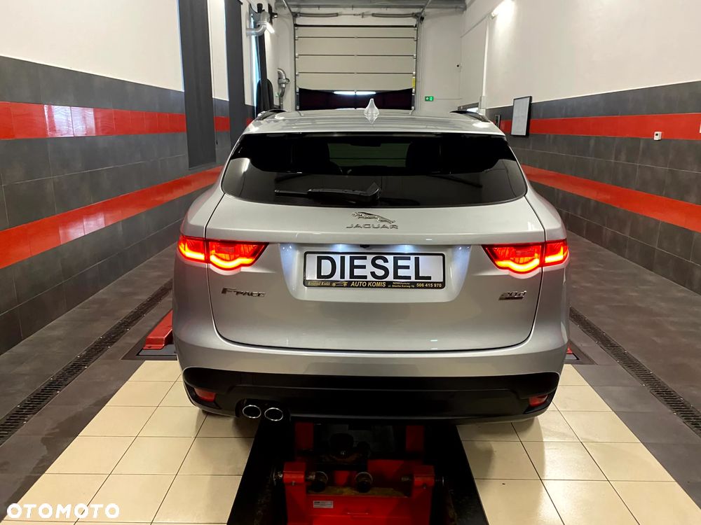 Jaguar F-Pace 20d AWD R-Sport - 10