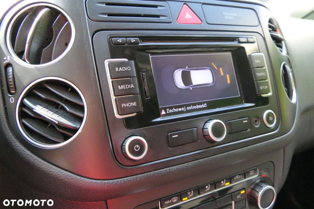 Volkswagen Golf 2.0 TDI DPF Comfortline - 24