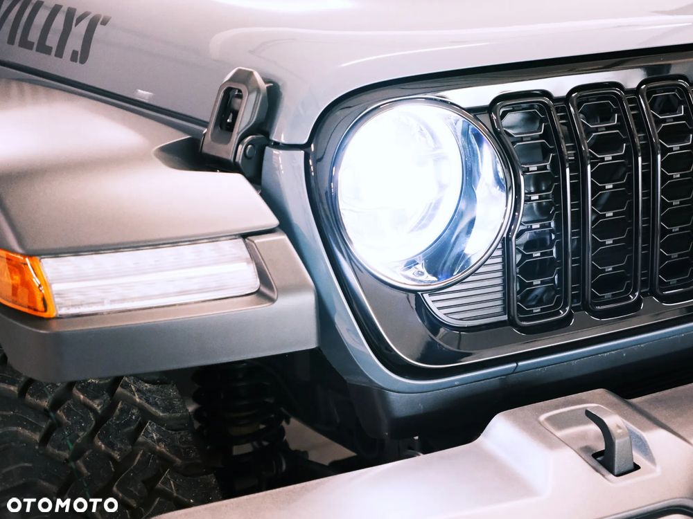 Jeep Wrangler - 4