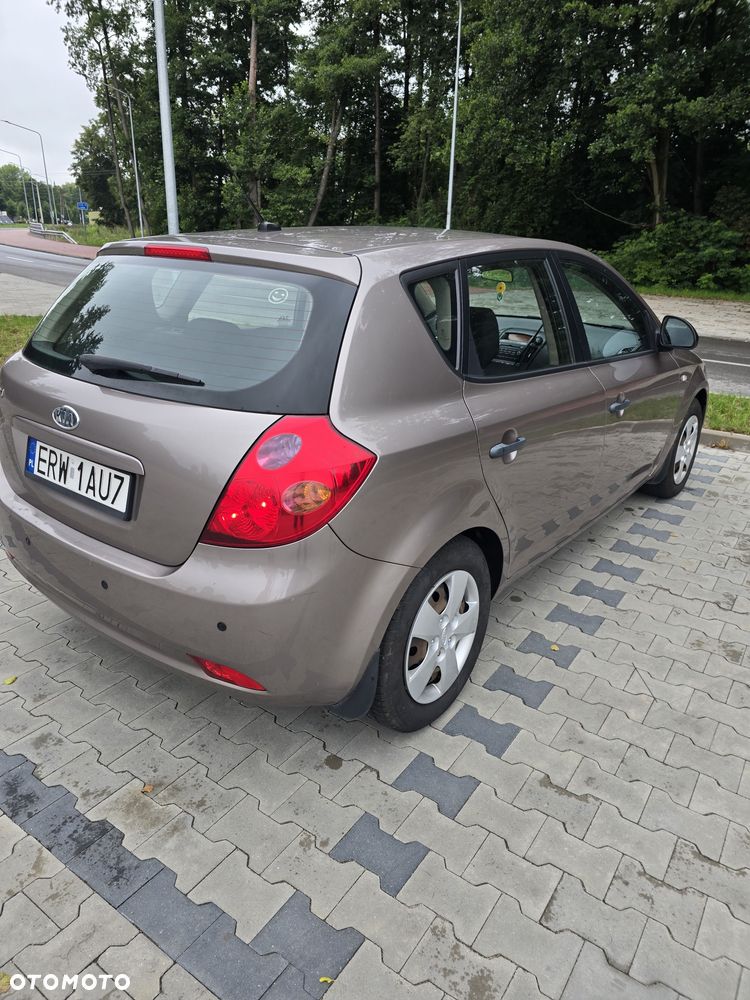 Kia Ceed - 3
