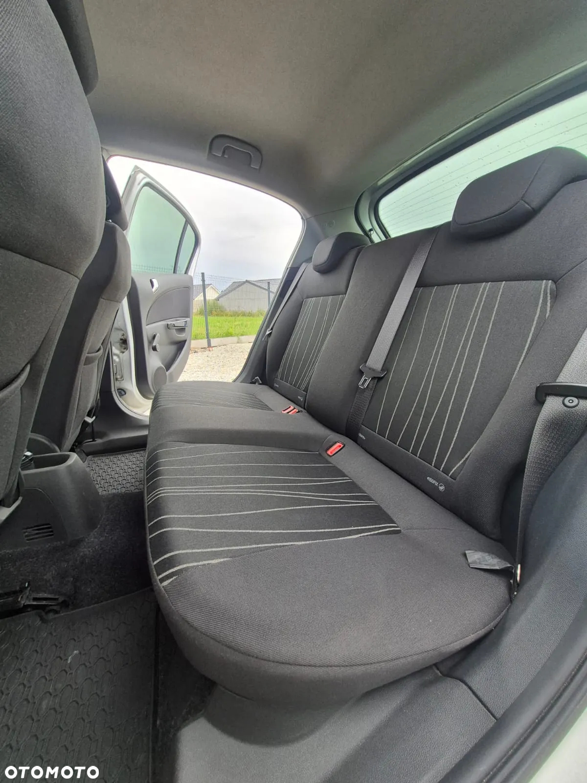 Opel Corsa - 13