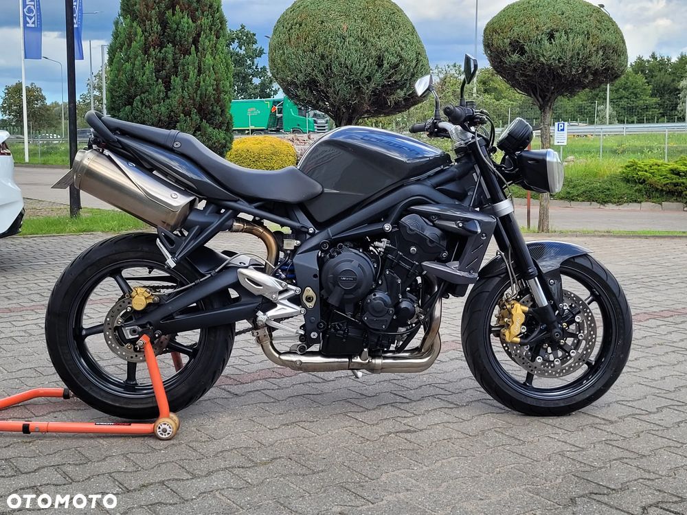 Triumph Street Triple - 4