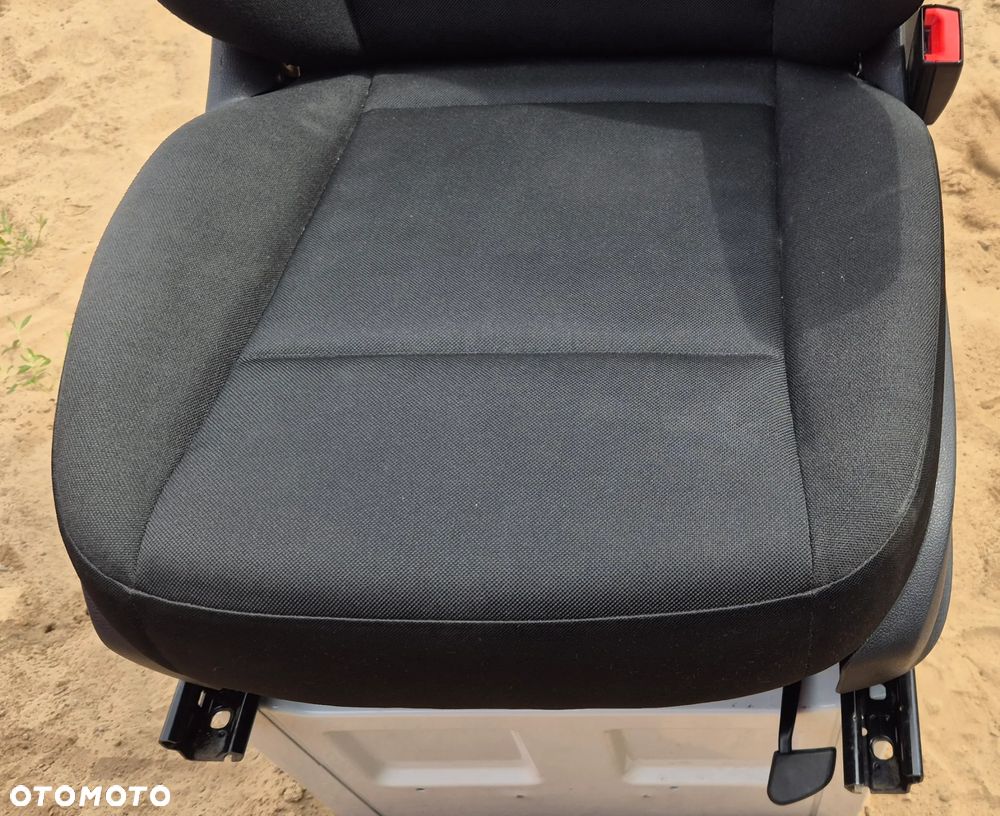 Fotel Siedzenie Pojedyńcze Pasażera Prawe Regulowane Z Podłokietnikiem Podstawą Mercedes Sprinter 907 910 - 5