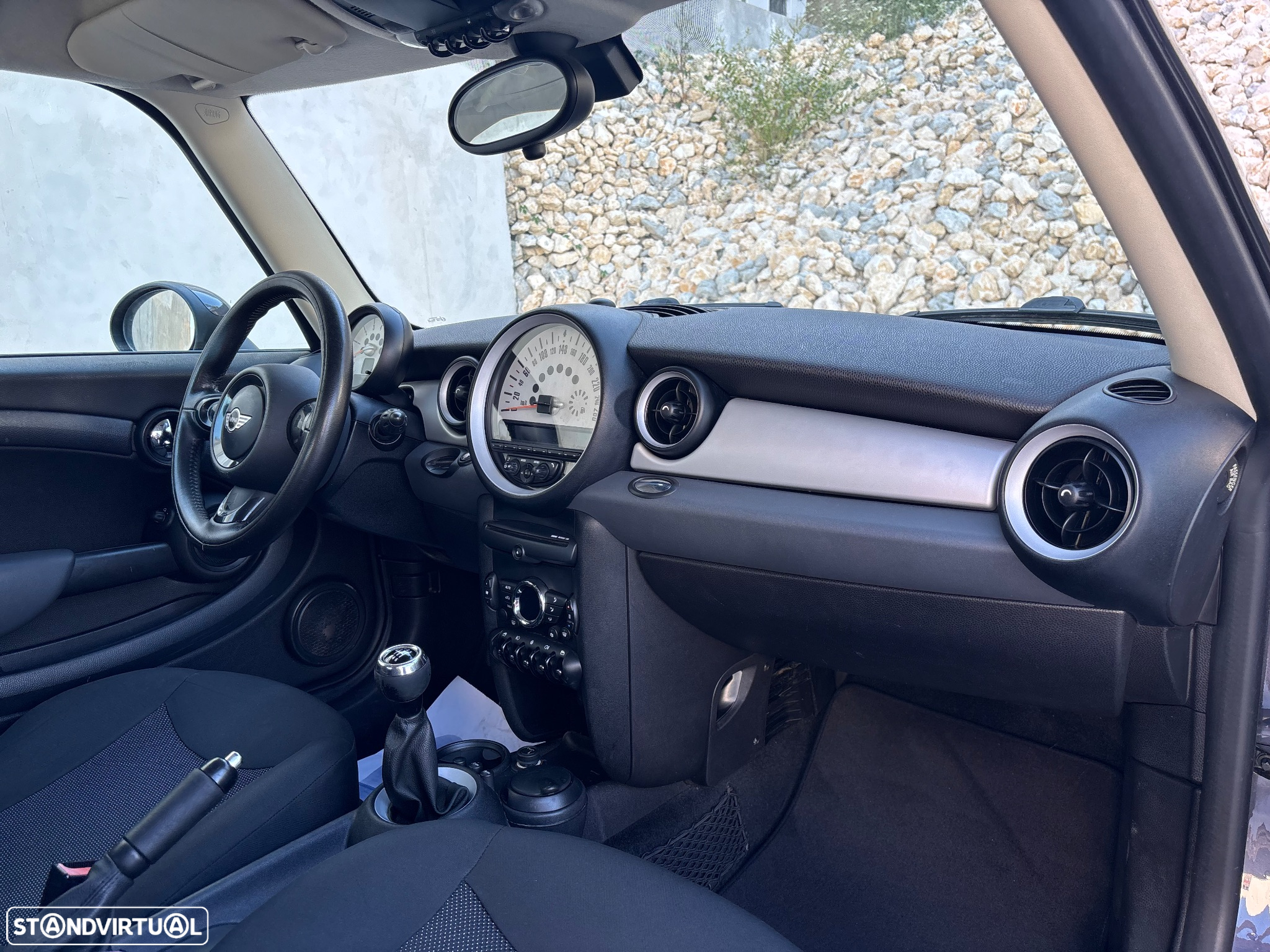 MINI 3 Portas Cooper D - 29