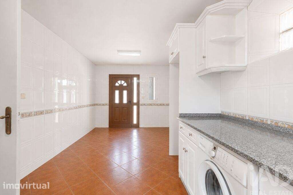 Casa / Villa T6 em Guilhufe e Urrô - Grande imagem: 3/25