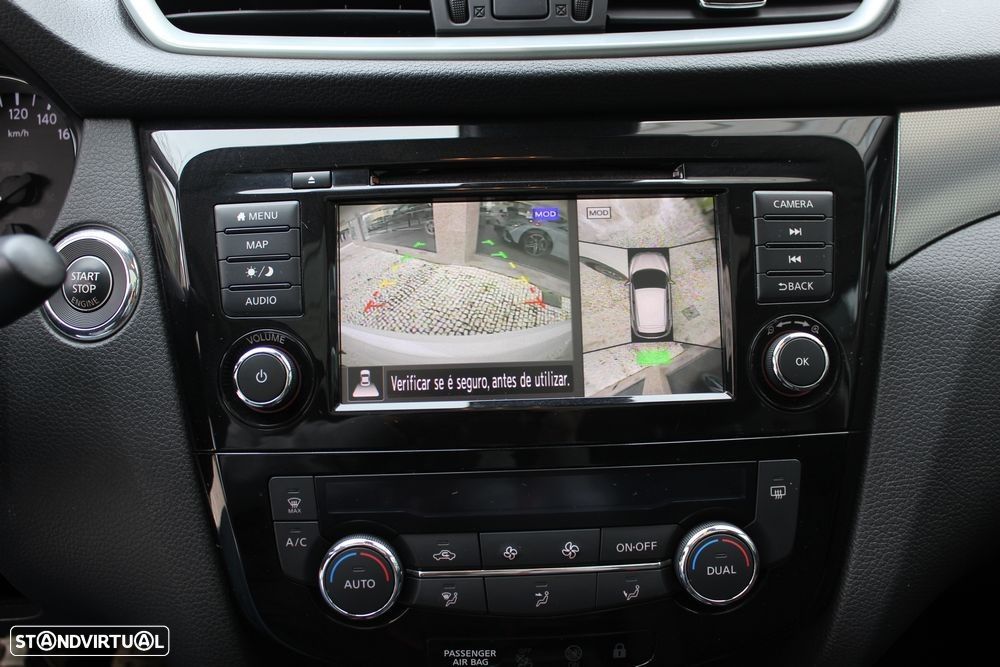 Nissan Qashqai 1.3 DIG-T N-Connecta - 22