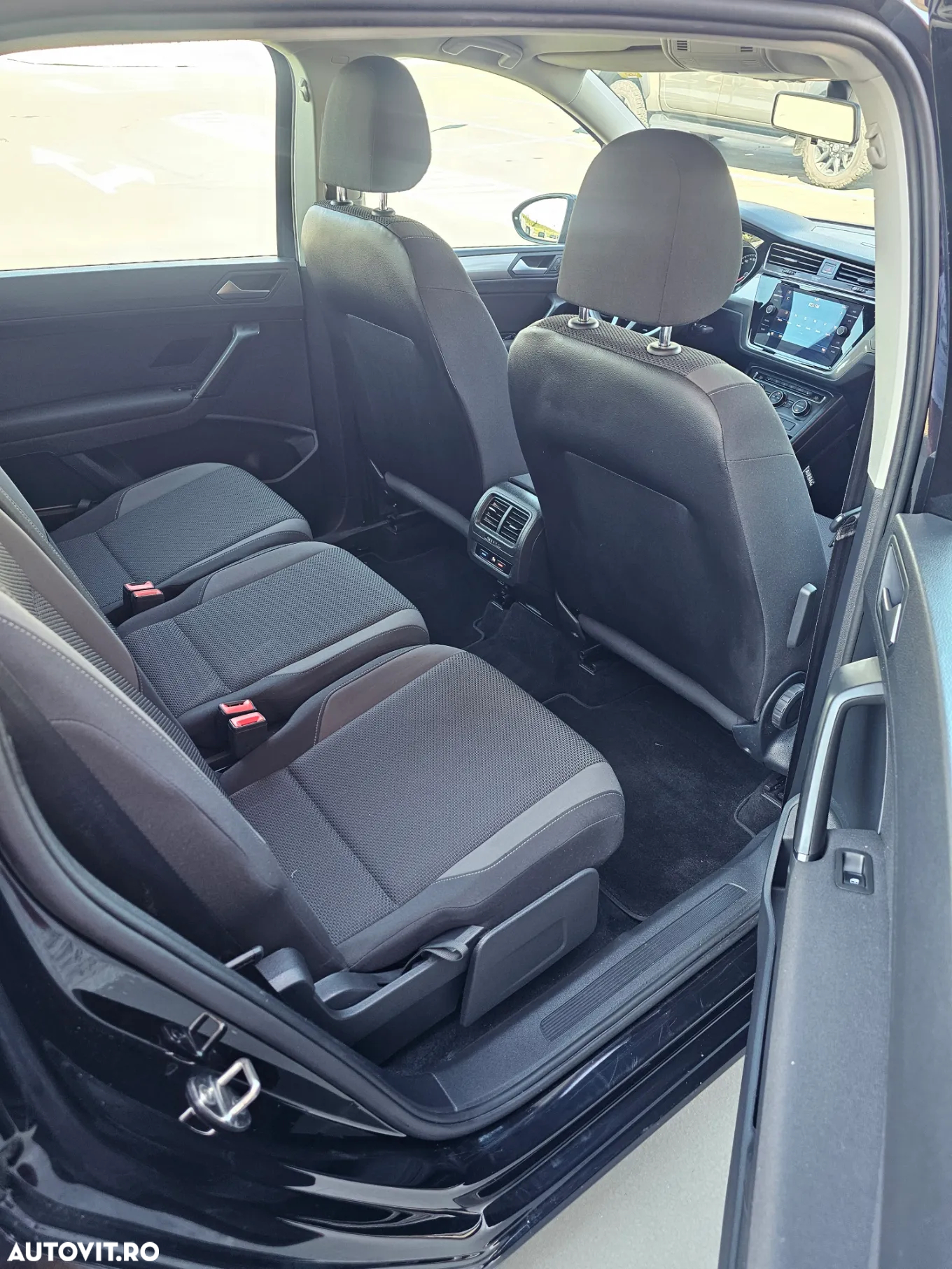 Volkswagen Touran 1.6 TDI DSG Comfortline - 21