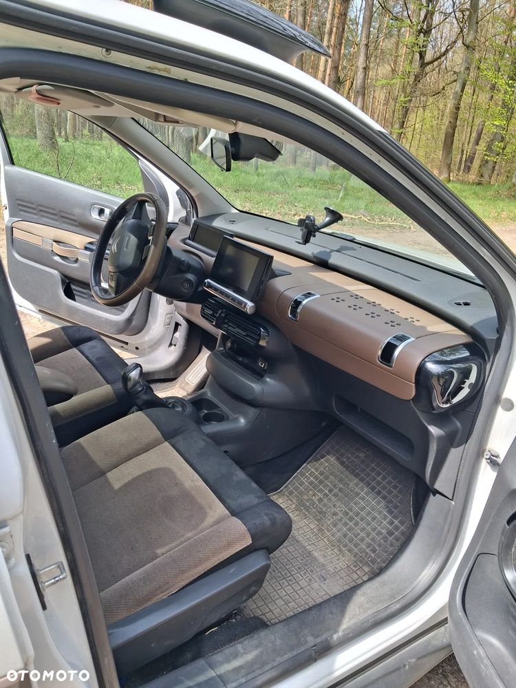 Citroën C4 Cactus - 13