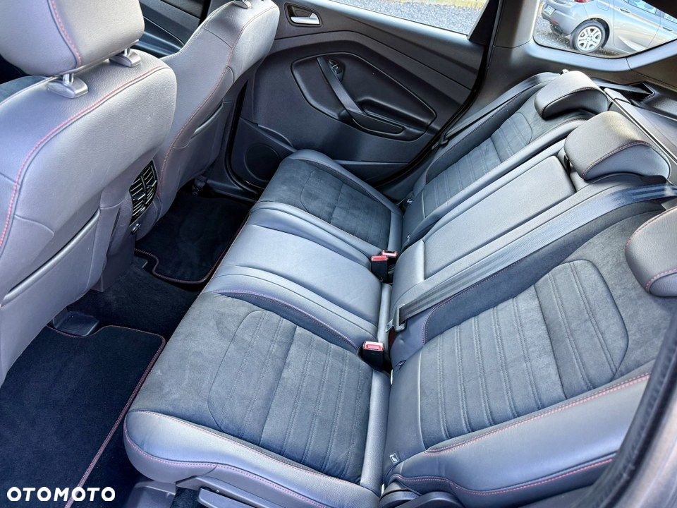 Ford Kuga 2.0 TDCi 4x4 ST-Line - 36