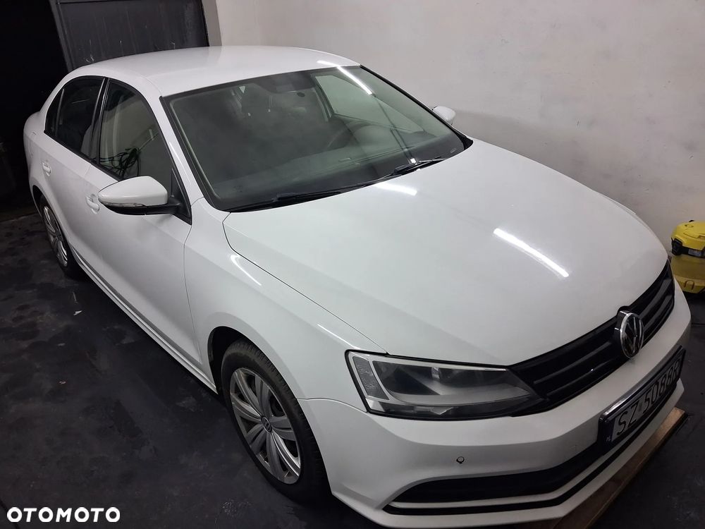 Volkswagen Jetta 2.0 TDI DPF BMT Trendline - 1