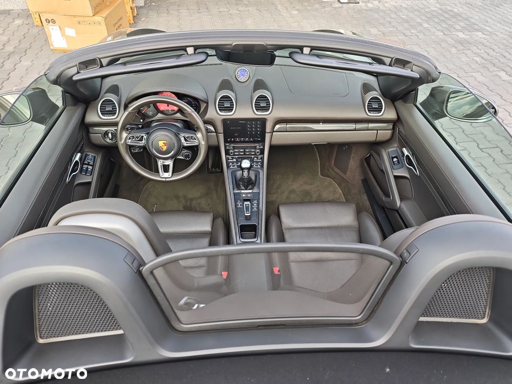 Porsche Boxster - 12