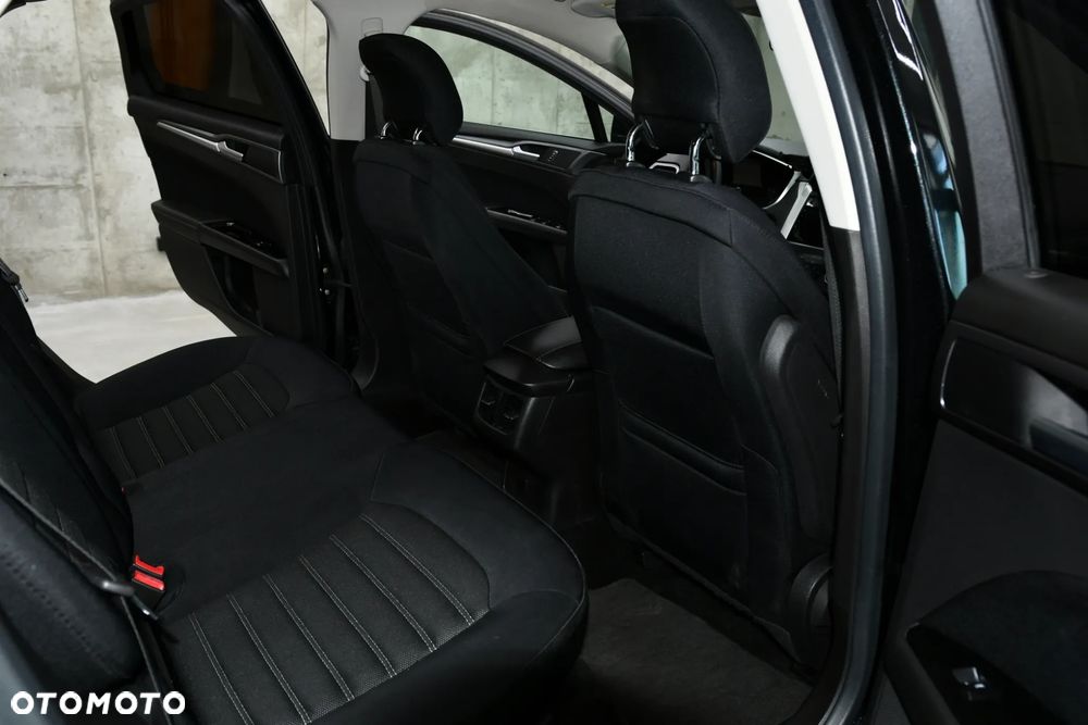 Ford Fusion - 20