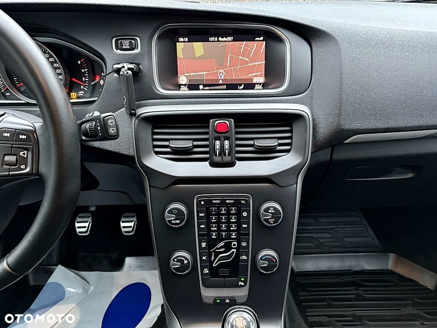 Volvo V40 D2 Momentum - 29