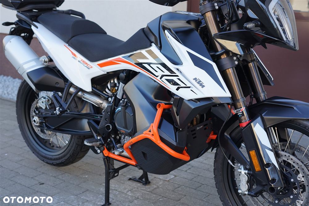 KTM Adventure - 13
