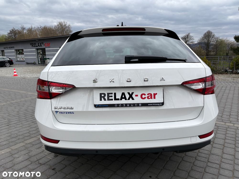 Skoda Superb 2.0 TDI Sportline - 8